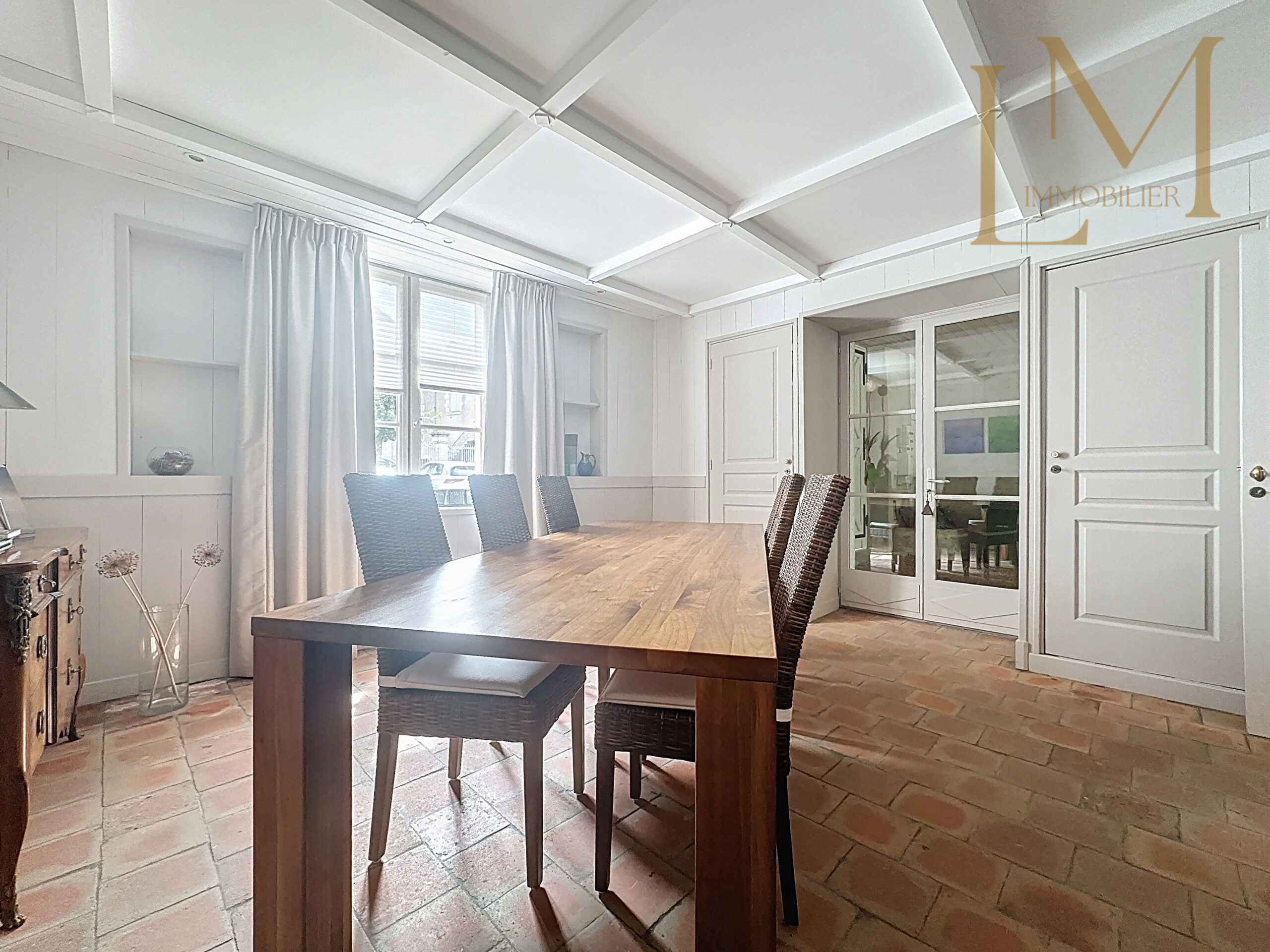 salle à manger ou petit salon