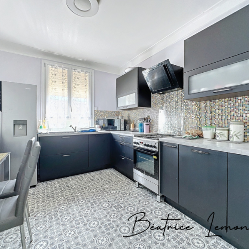 BUTHIERS, Maison sur sous-sol total de 133 m2, 350 000€ FAI