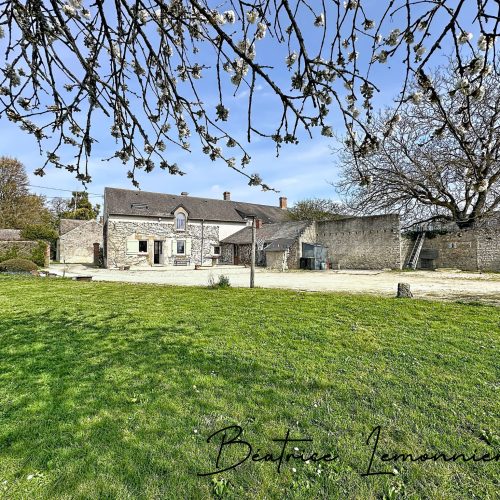 MAREAU AUX BOIS, Maison en pierre, d&rsquo;environ 135 m2