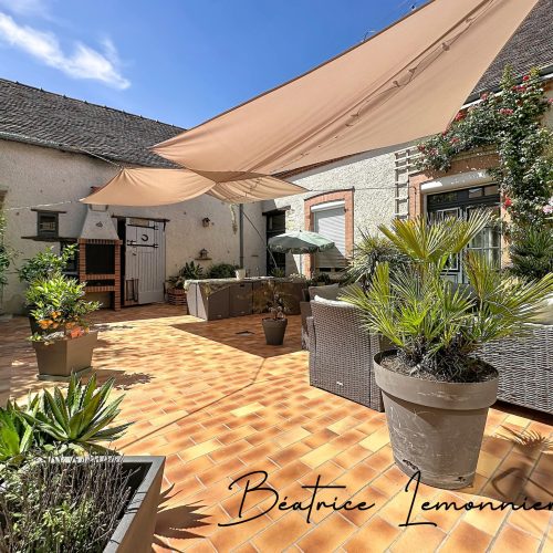 BOYNES, Maison de ville au charme authentique de 185,37m2, 249 000€ FAI