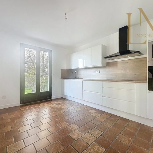 GIDY, maison de 167m2 4 chambres grand jardin  349 900 € FAI